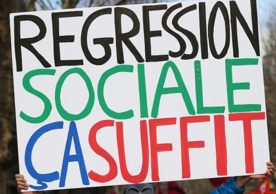 Les reculs sociaux fleurissent cet été !   29/07/19